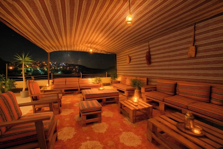 Corner View Hotel – Petra
