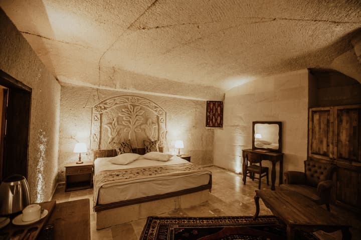 Kismet Cave Mansion