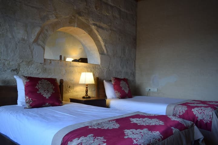 Kismet Cave Mansion