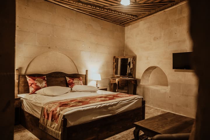 Kismet Cave Mansion
