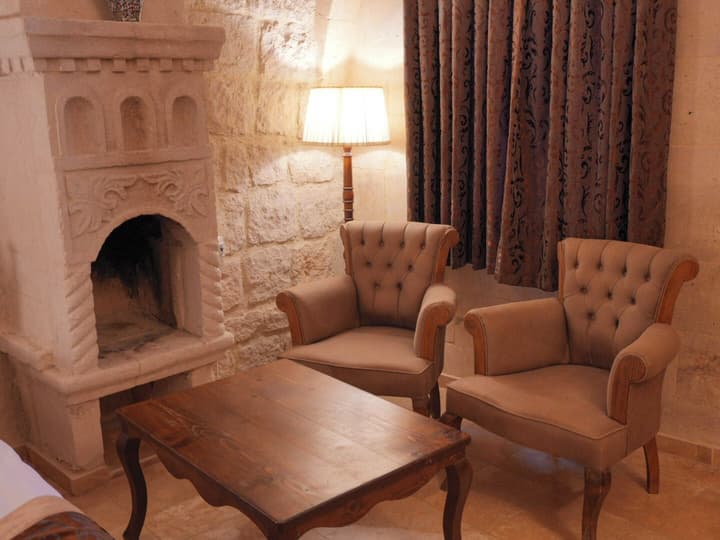 Kismet Cave Mansion