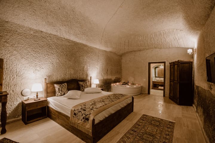 Kismet Cave Mansion