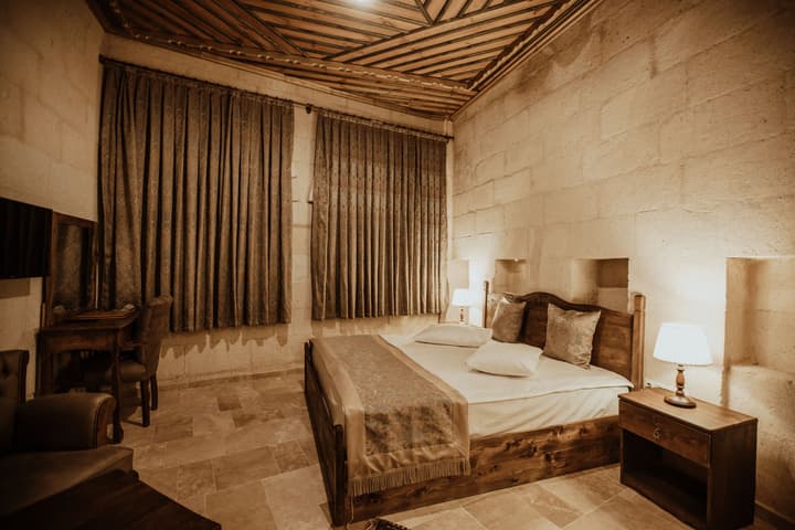 Kismet Cave Mansion