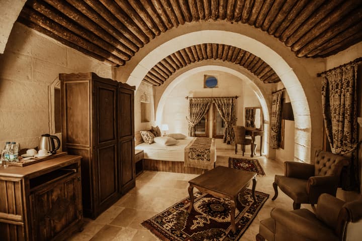 Kismet Cave Mansion