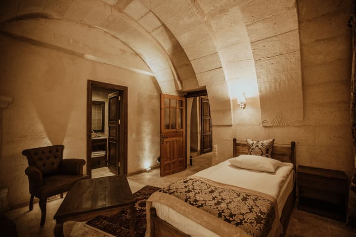 Kismet Cave Mansion