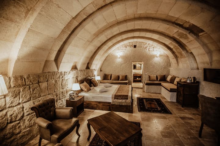 Kismet Cave Mansion