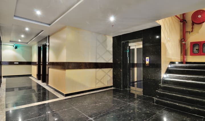 Hotel Grand Uddhav