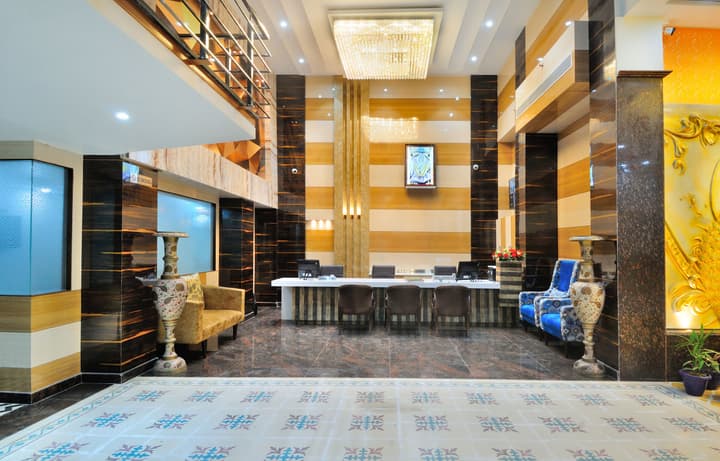 Hotel Grand Uddhav
