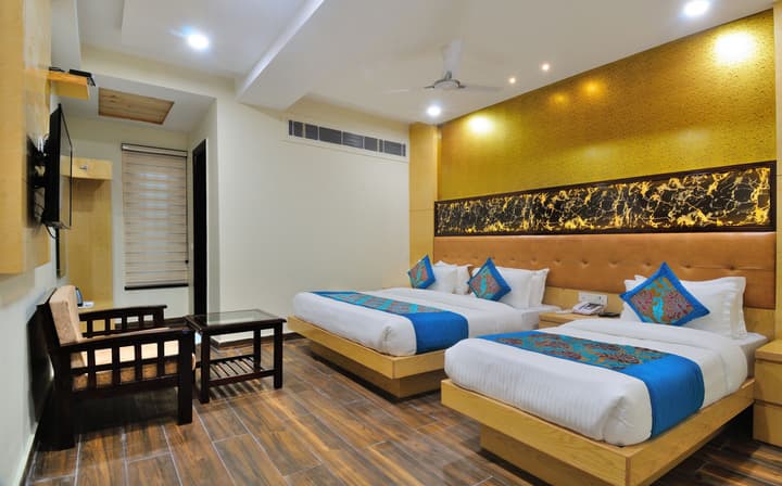 Hotel Grand Uddhav