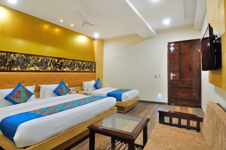 Hotel Grand Uddhav