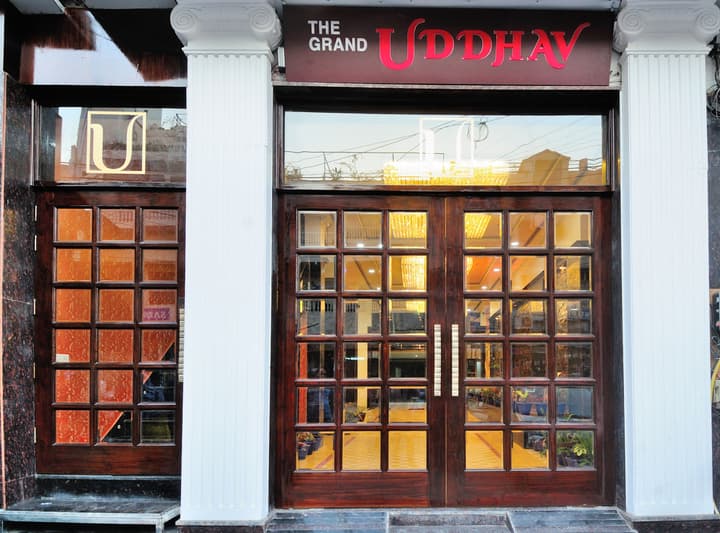 Hotel Grand Uddhav