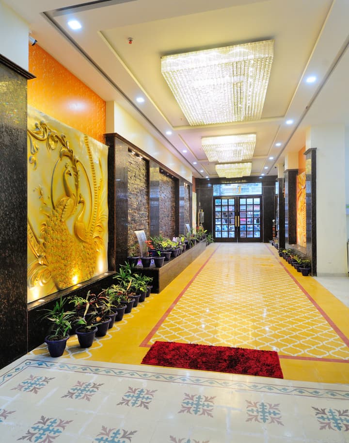 Hotel Grand Uddhav