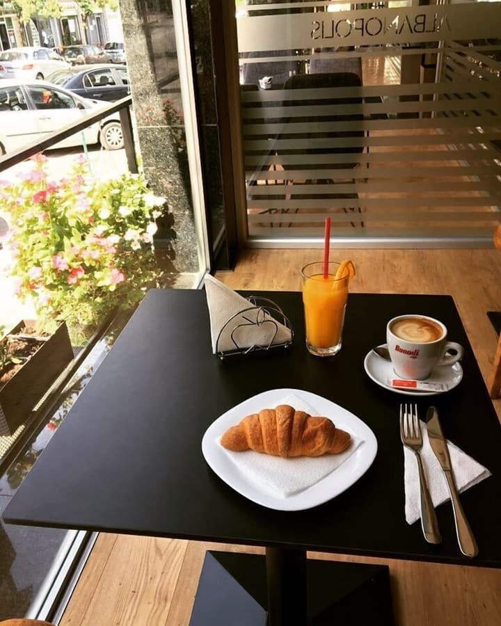 Albanopolis Hotel