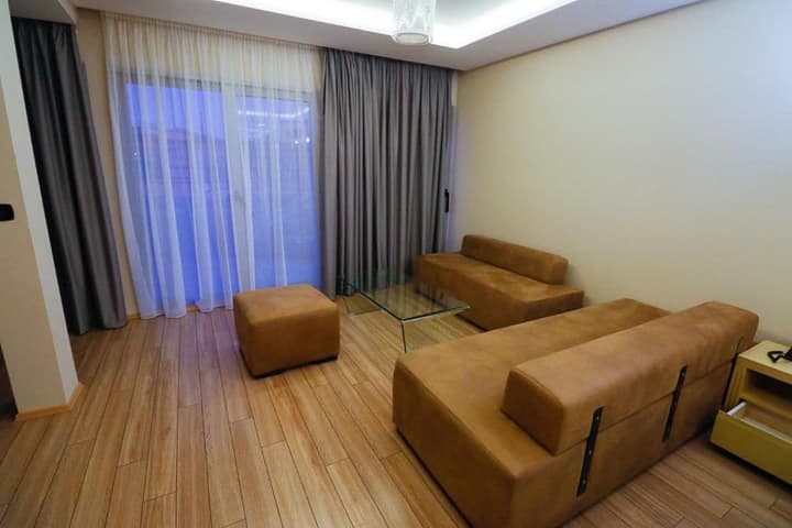 Albanopolis Hotel