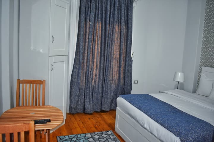Columbia Hotel