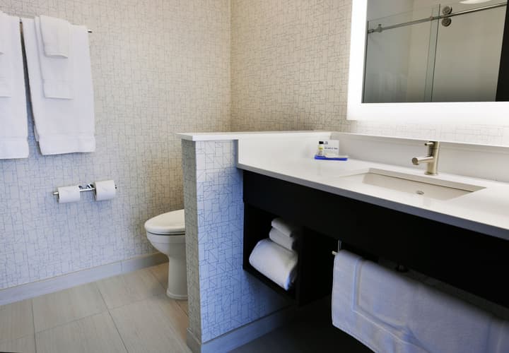 Holiday Inn Express & Suites Jersey City - Holland Tunnel by IHG