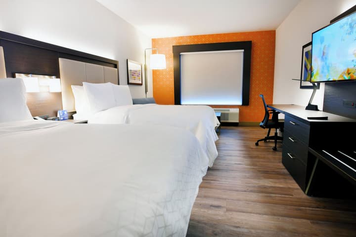 Holiday Inn Express & Suites Jersey City - Holland Tunnel by IHG