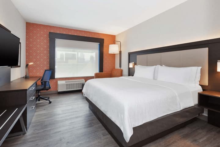 Holiday Inn Express & Suites Jersey City - Holland Tunnel by IHG