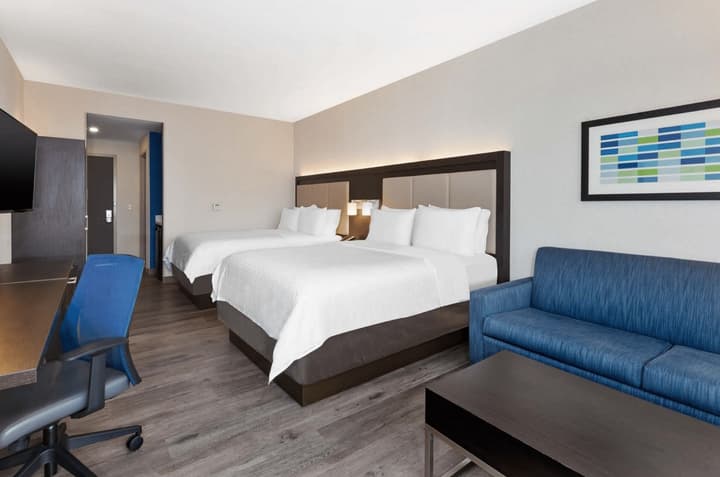 Holiday Inn Express & Suites Jersey City - Holland Tunnel by IHG