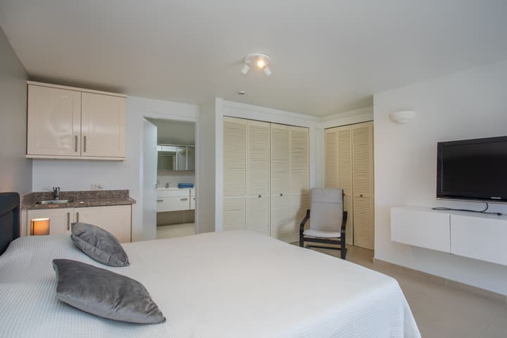 Blue Bay Beach Apartments