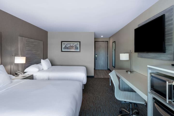 Wingate by Wyndham Kanata West Ottawa