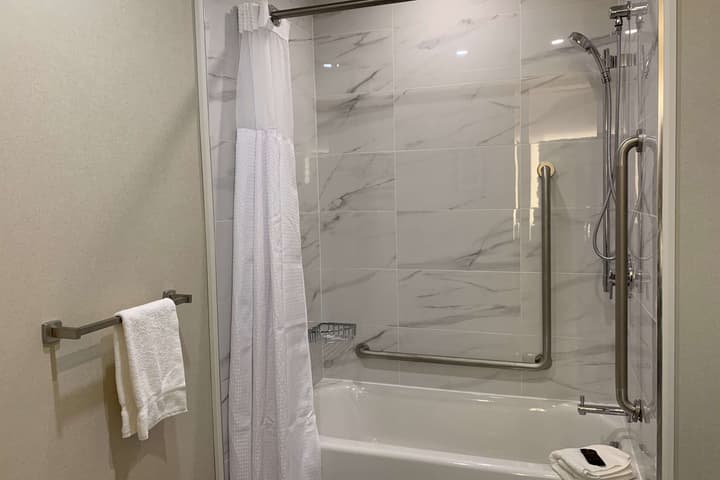 Wingate by Wyndham Kanata West Ottawa