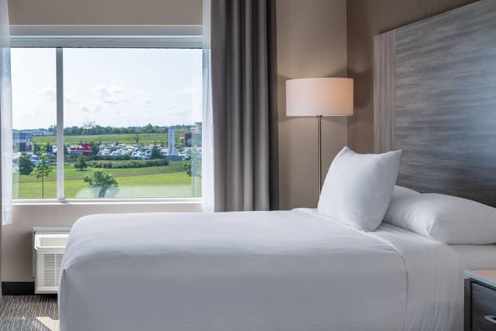Wingate by Wyndham Kanata West Ottawa