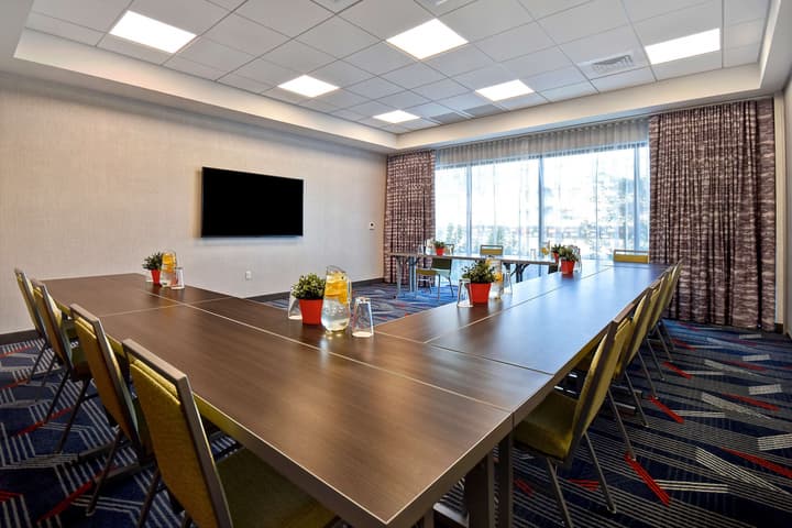 Hampton Inn & Suites Las Vegas Convention Center - No Resort Fee