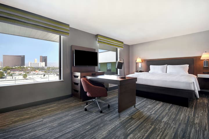Hampton Inn & Suites Las Vegas Convention Center - No Resort Fee