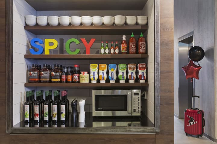 Moxy Lausanne City