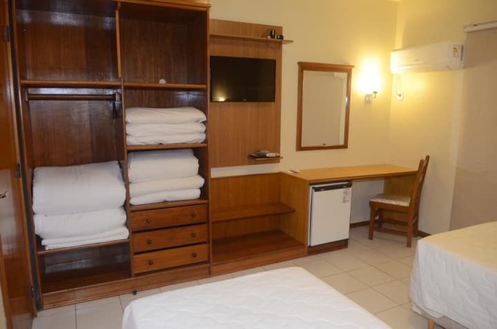 River Hotel