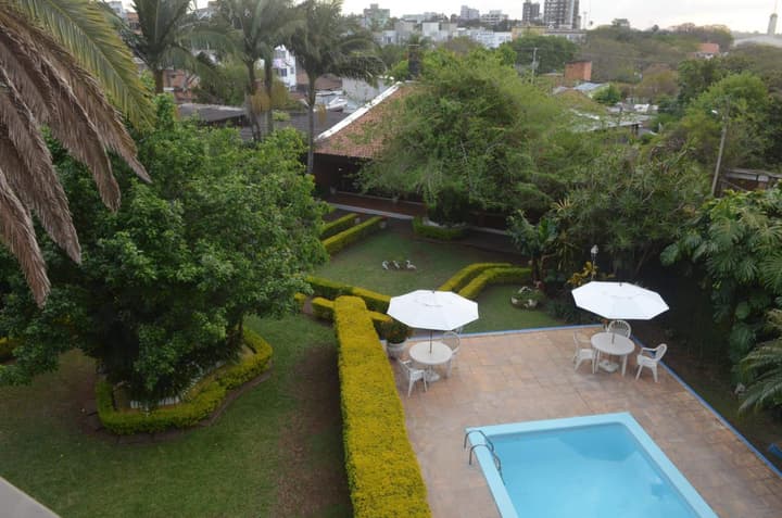 River Hotel