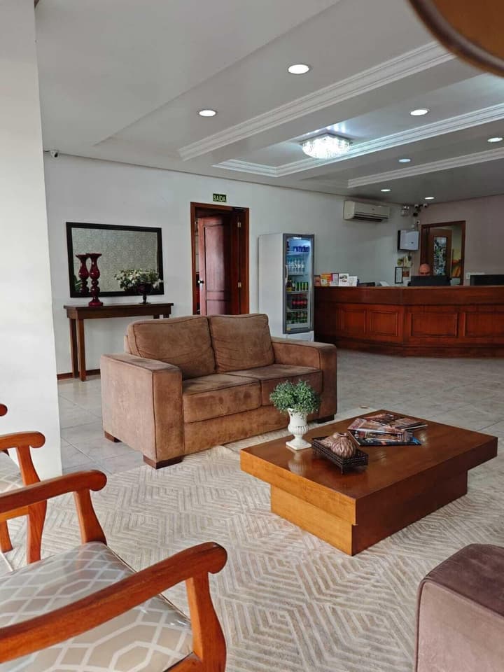River Hotel