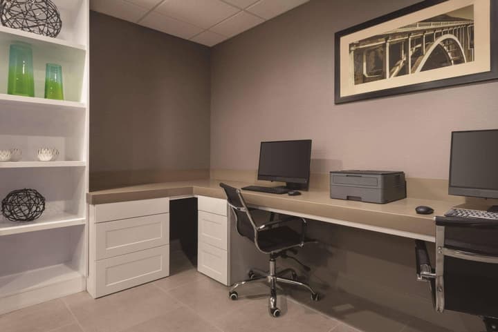 Country Inn & Suites by Radisson, Oklahoma City-Bricktown, OK