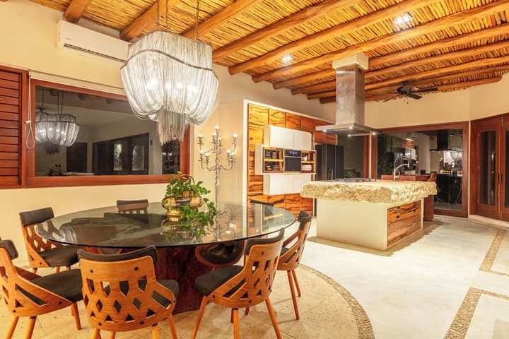 Casa Punta Coco & Beach Club
