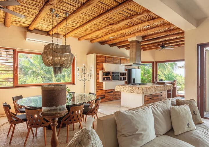 Casa Punta Coco & Beach Club