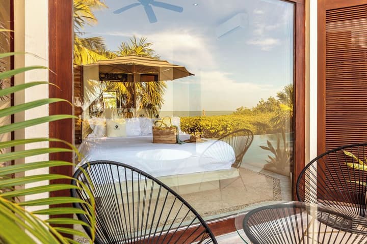 Casa Punta Coco & Beach Club