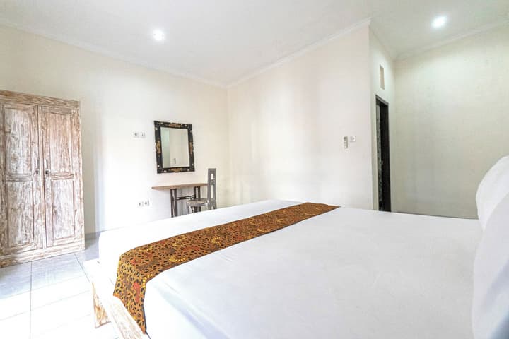Azalea Homestay & Villa
