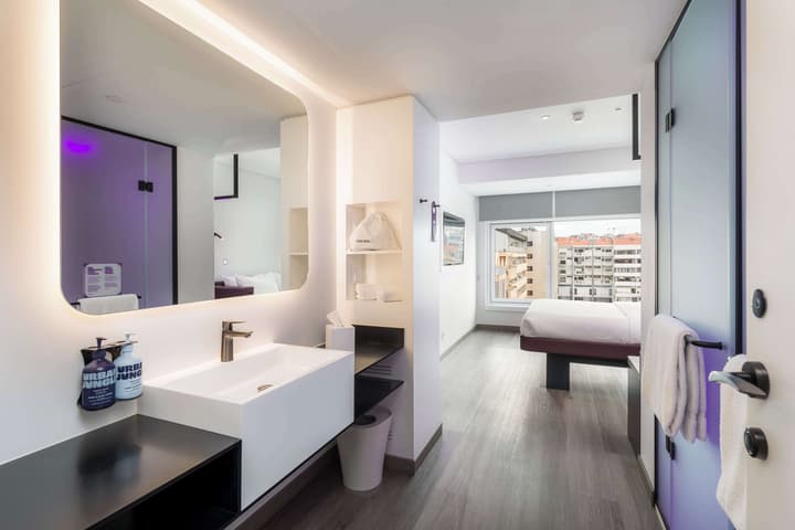 YOTEL Porto