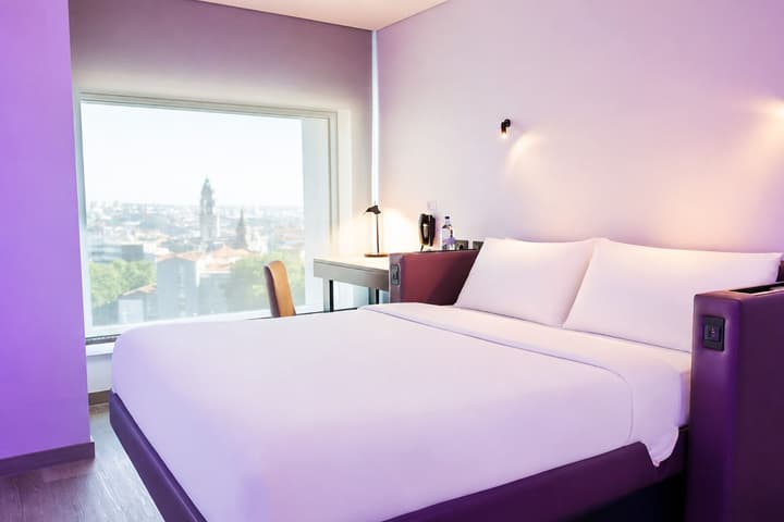 YOTEL Porto
