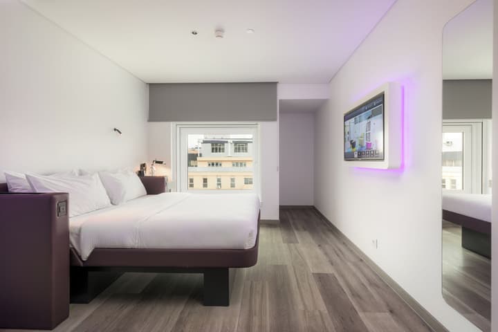 YOTEL Porto