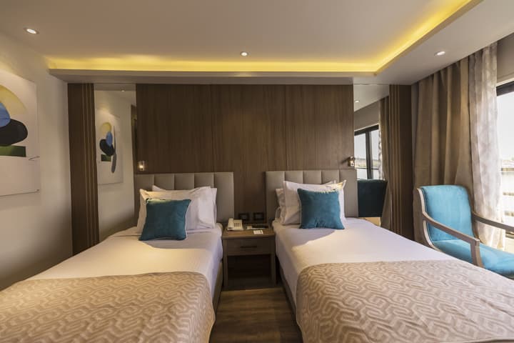 SUNRISE Semiramis II Cruise
