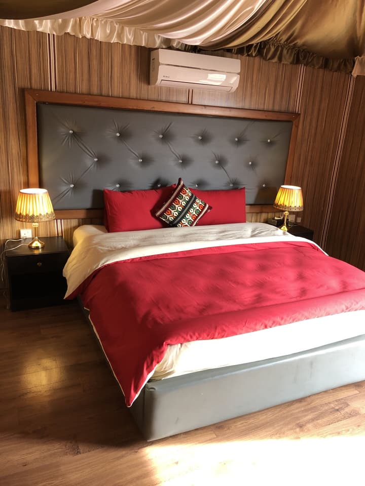 Sharah Luxury Camp