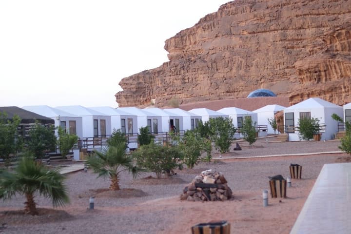 Sharah Luxury Camp