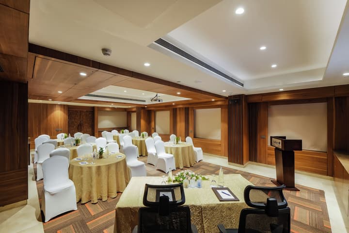 Radisson Blu Towers Kaushambi Delhi NCR
