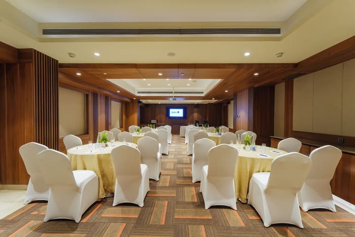Radisson Blu Towers Kaushambi Delhi NCR