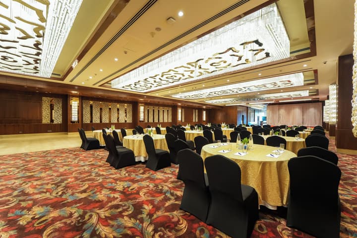 Radisson Blu Towers Kaushambi Delhi NCR