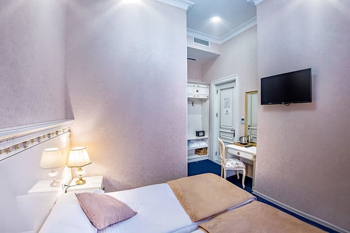 Vintage Hotel