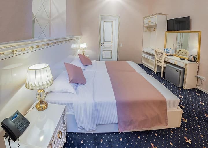 Vintage Hotel