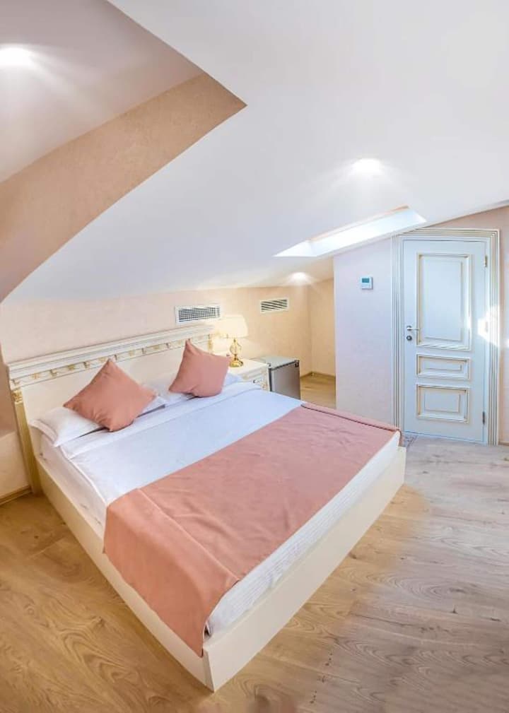 Vintage Hotel